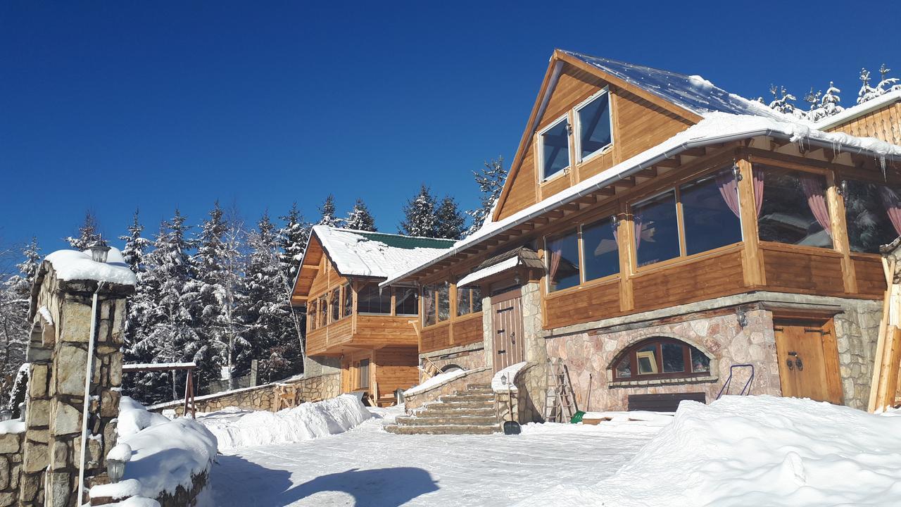 Etno Naselje Kum Bed & Breakfast Sokolac  ภายนอก รูปภาพ